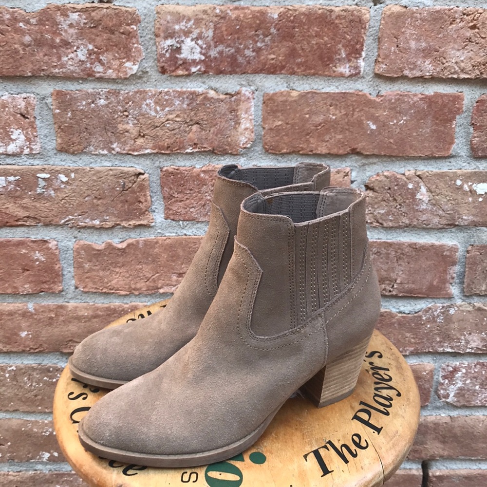 Dolce Vita Suede Taupe Booties